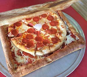 Pizza made pizza box - Vinnie's Pizzeria CNET