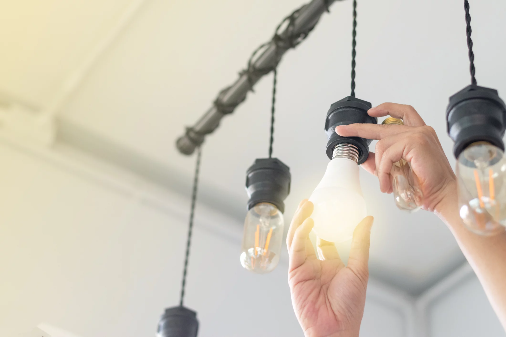 Guide to energy efficient lighting - Energy Saving Trust
